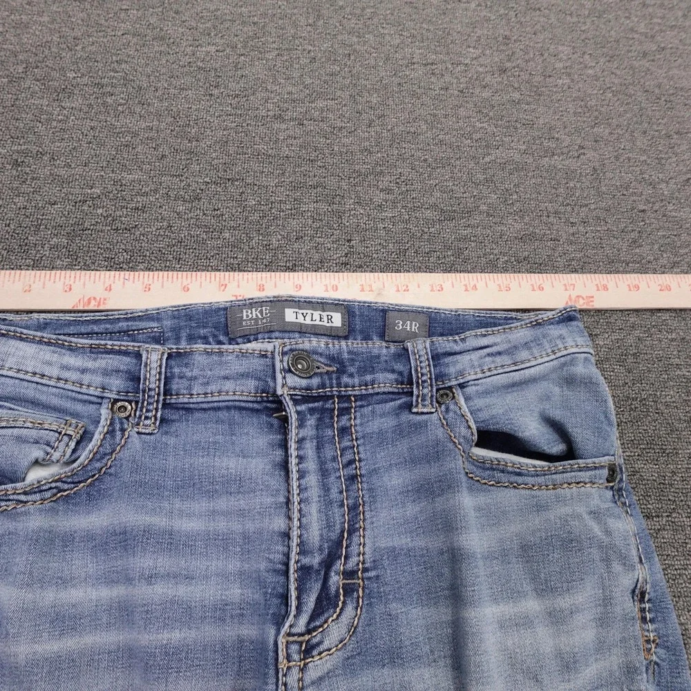 BKE Tyler Jeans Mens 34x31 Blue Light Wash Relaxed Straight Stretch Denim Pants